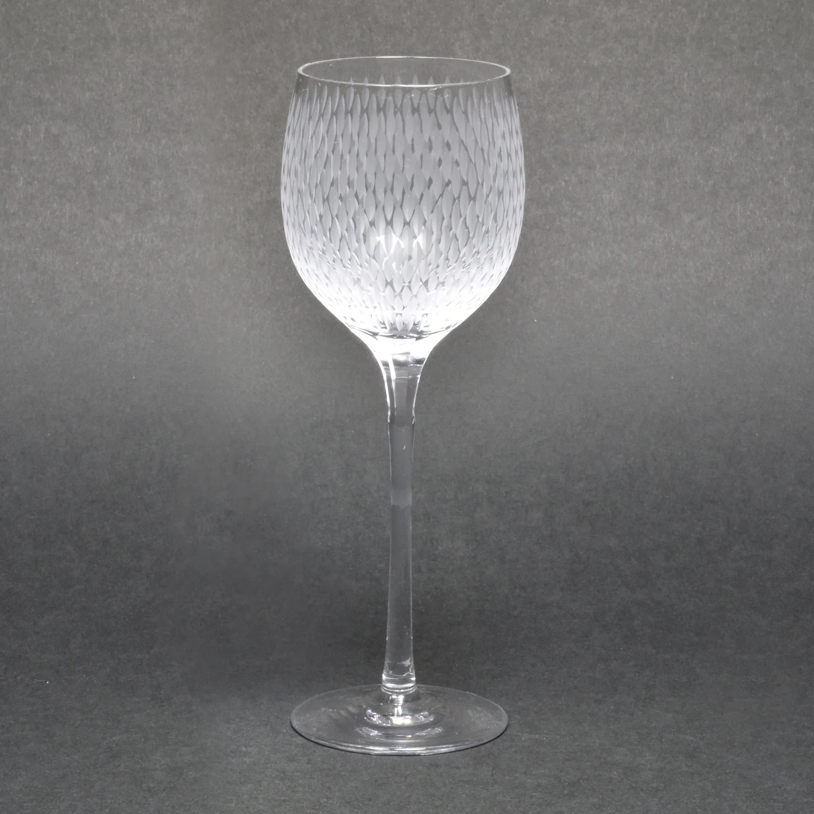 edo kiriko “kome tsunagi” wine glass edo kiriko “kome tsunagi” wine glass