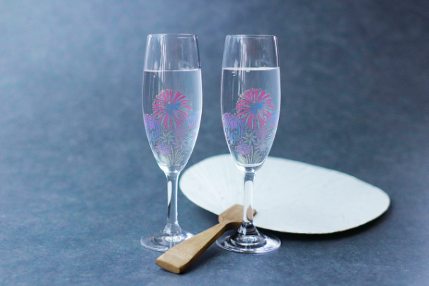 thermochromic champagne glass “fireworks” pair set (color changes with cool) thermochromic champagne glass “fireworks” pair set (color changes with cool)