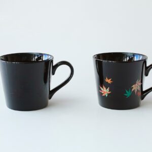 thermochromic black mug ”momiji” (color changes with warm)